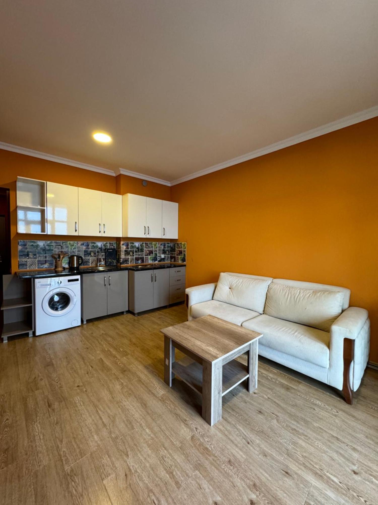 Colibri Apartment Batumi Exterior photo