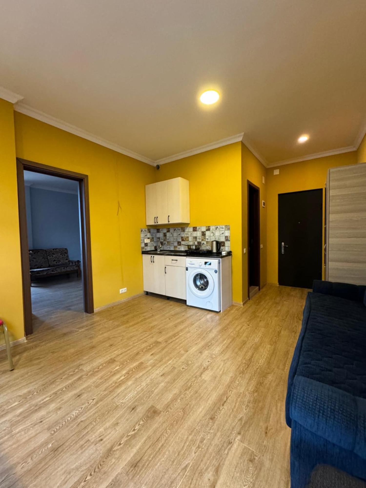 Colibri Apartment Batumi Exterior photo