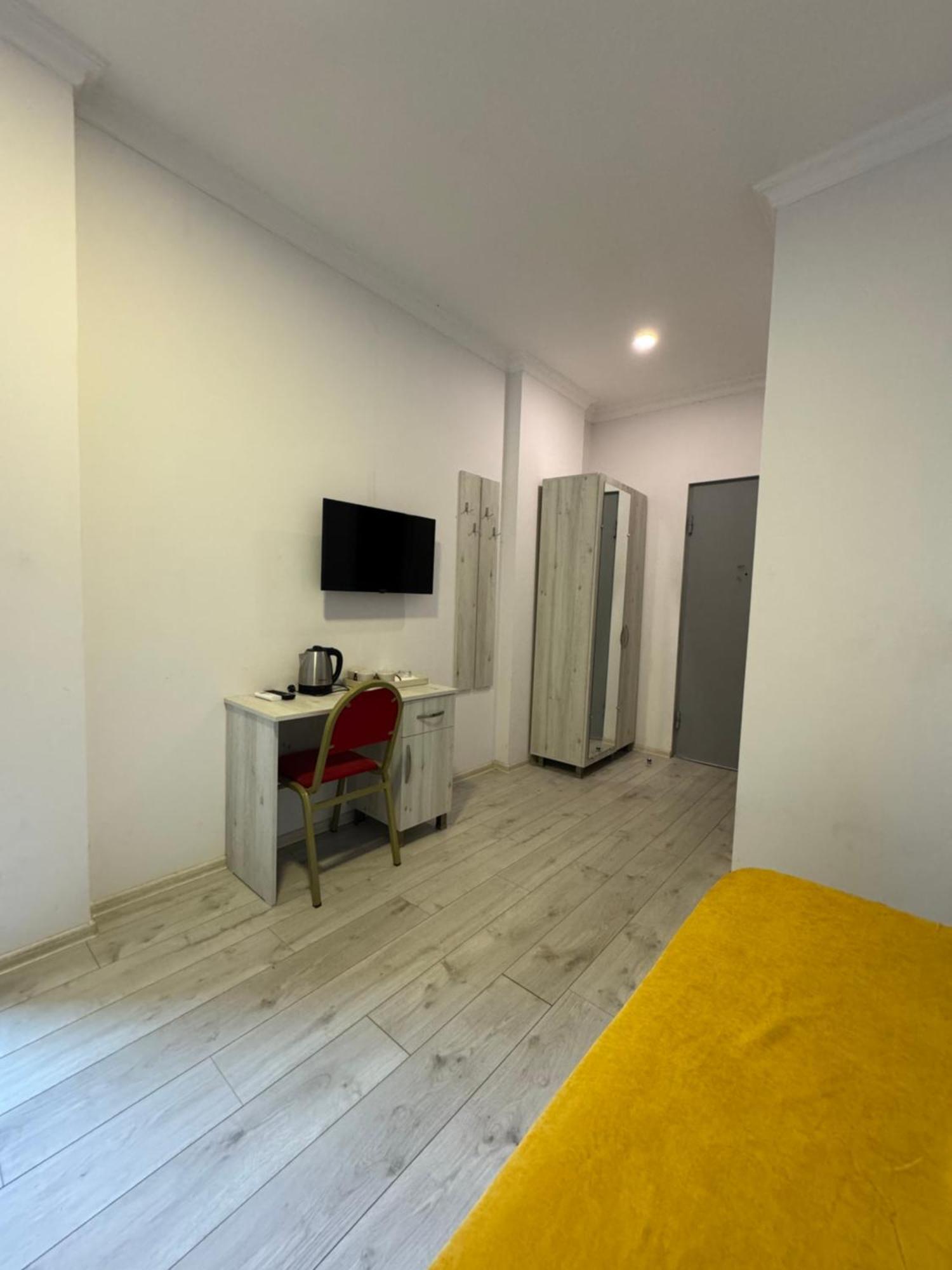 Colibri Apartment Batumi Exterior photo