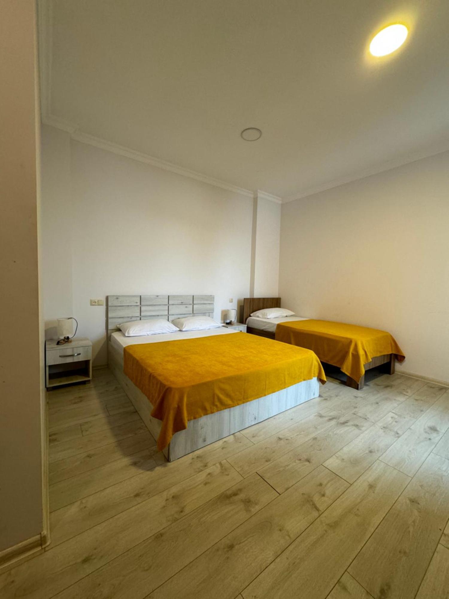Colibri Apartment Batumi Exterior photo