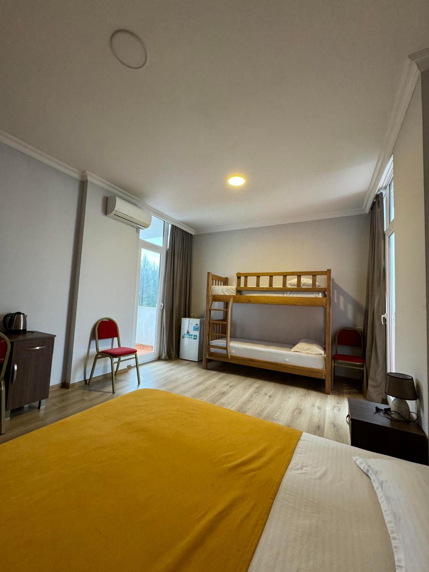 Colibri Apartment Batumi Exterior photo