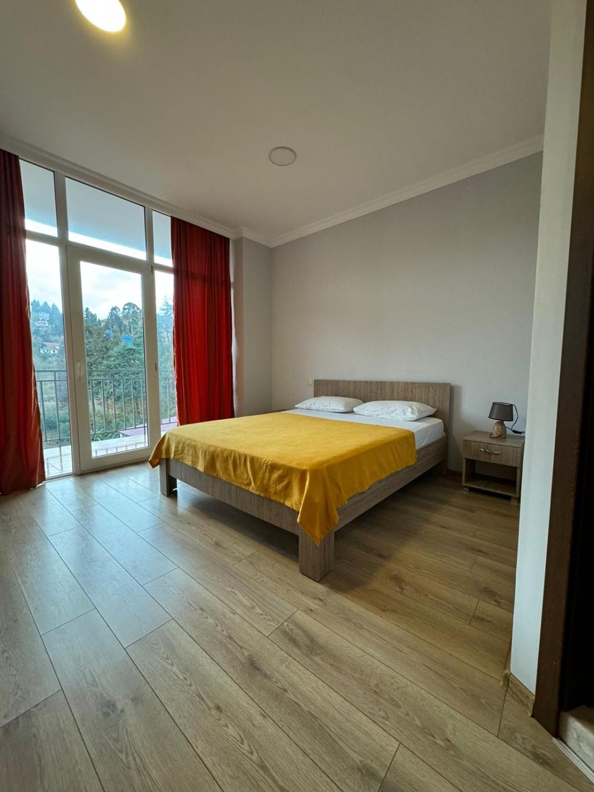 Colibri Apartment Batumi Exterior photo
