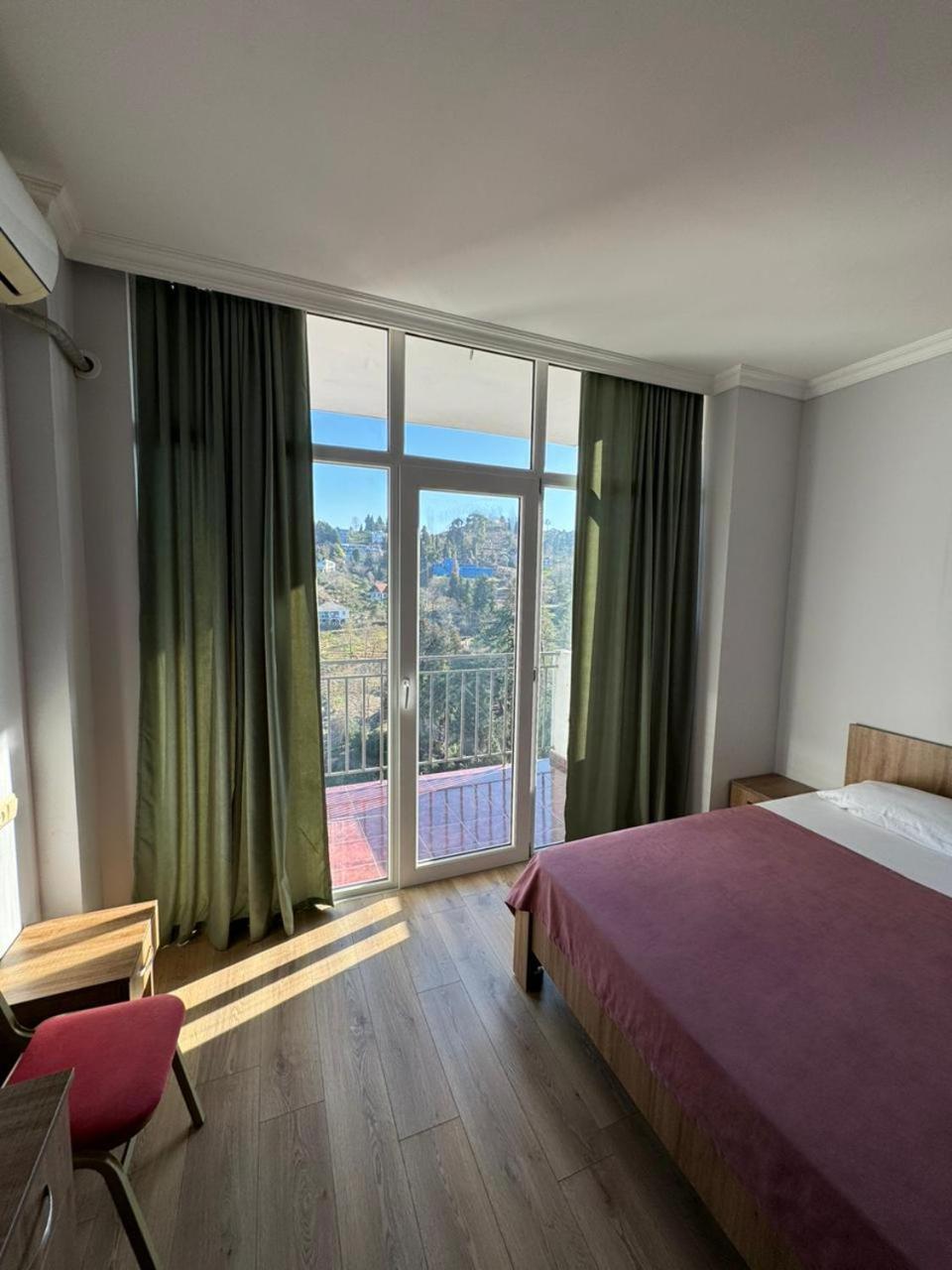 Colibri Apartment Batumi Exterior photo